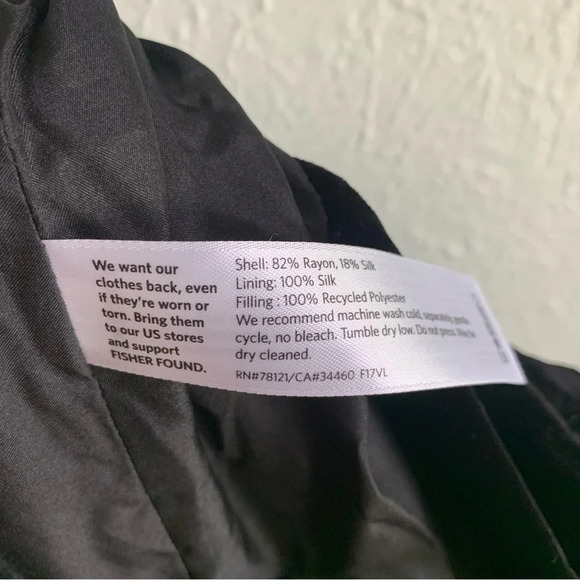 Eileen Fisher Long Quilted Velvet Vest Black Silk Sz XXS Whimsigoth - Picture 6 of 6